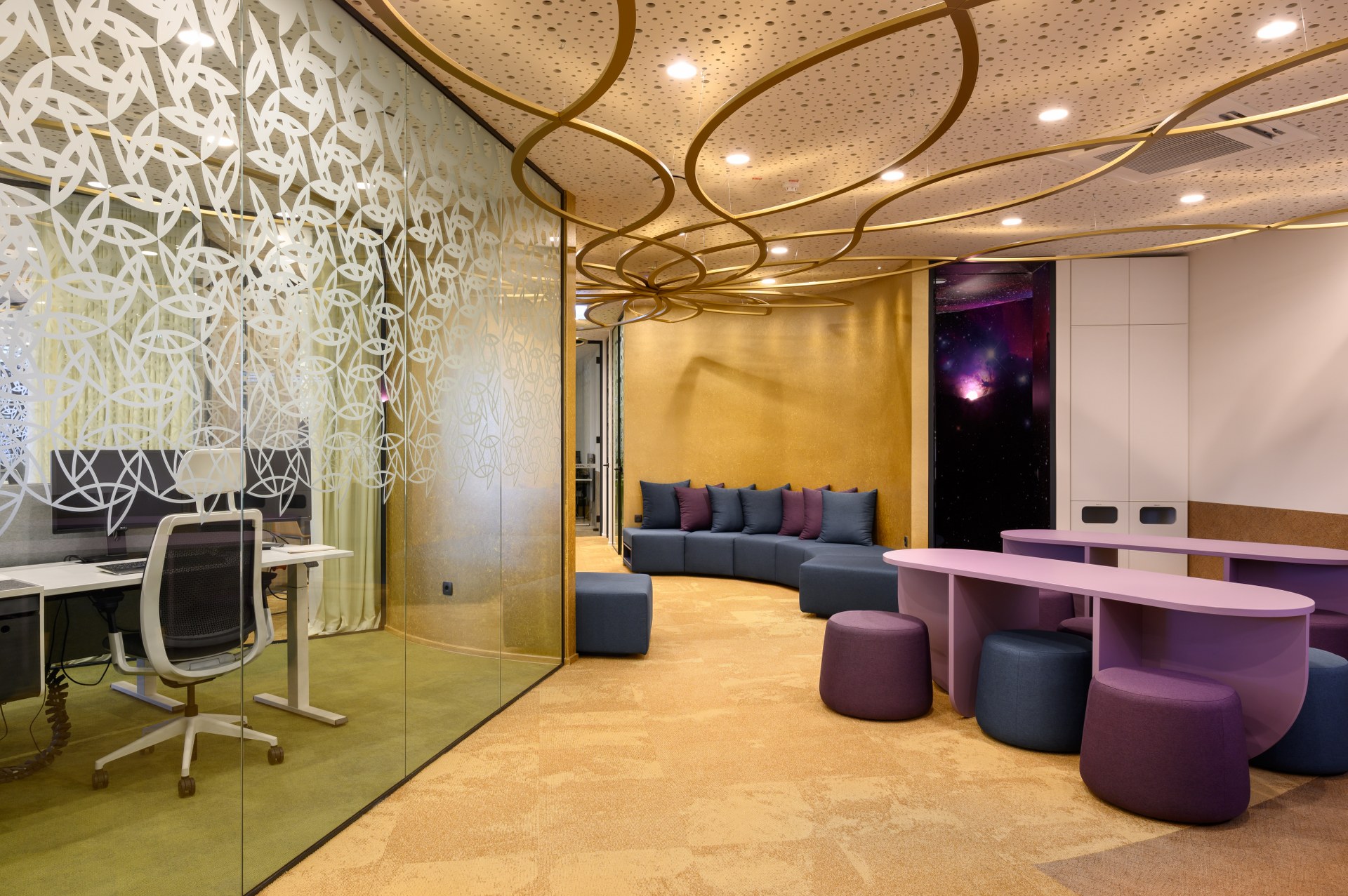 Dhimahi 办公室 · 数字化世界的千瓣莲花设计丨Superform-11