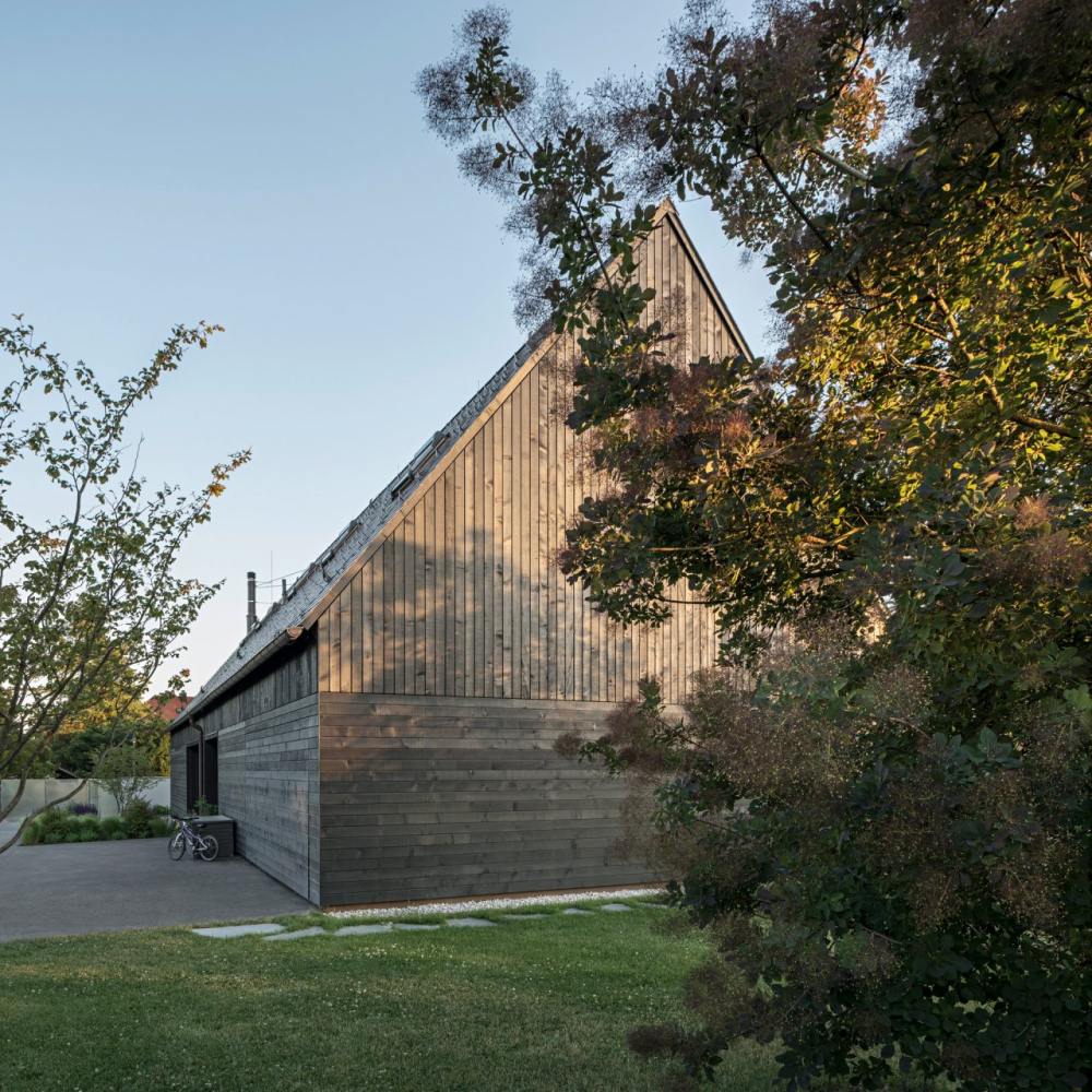 奥地利 Perchtoldsdorf 最小住宅设计丨Bernardo Bader Architects-9