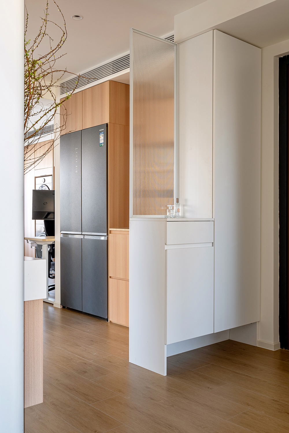 67㎡小家靠旋转电视墙变出N种生活场景丨久栖设计-37