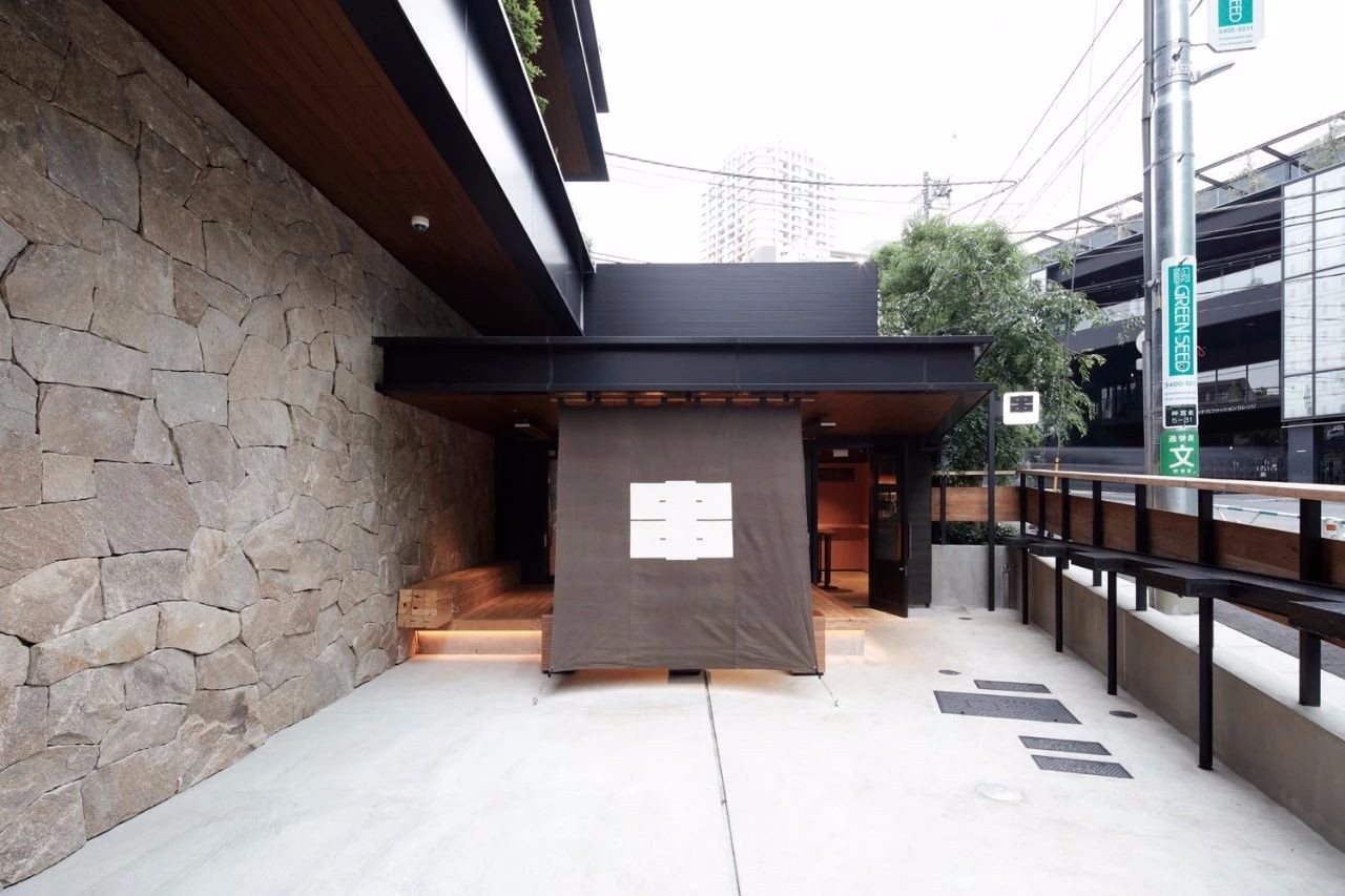 这个LOFT酒店装潢简单 / 住一晚却要6000块-139