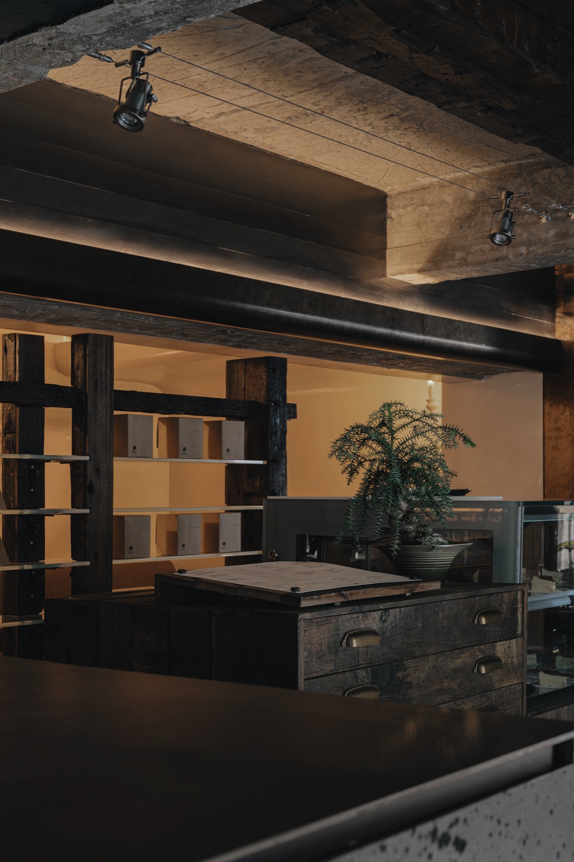 yotree cafe（东山口店）丨中国广州丨hhhhsstudio-67