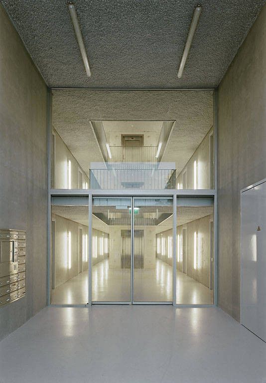 荷兰 Zwolle 市 Hiphouse 公寓楼——玻璃塔中央流通类型的社会住宅-5