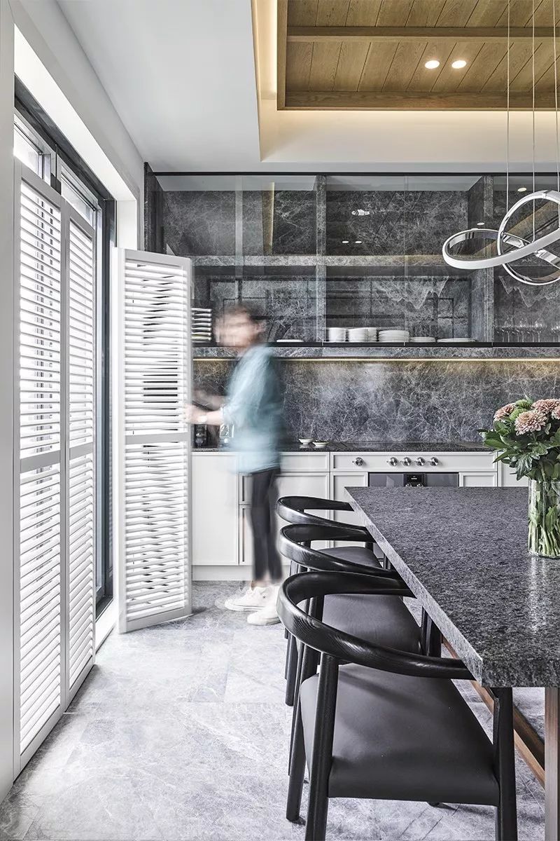 高级灰设计美学 | 简约纯粹,永恒的魅力-45