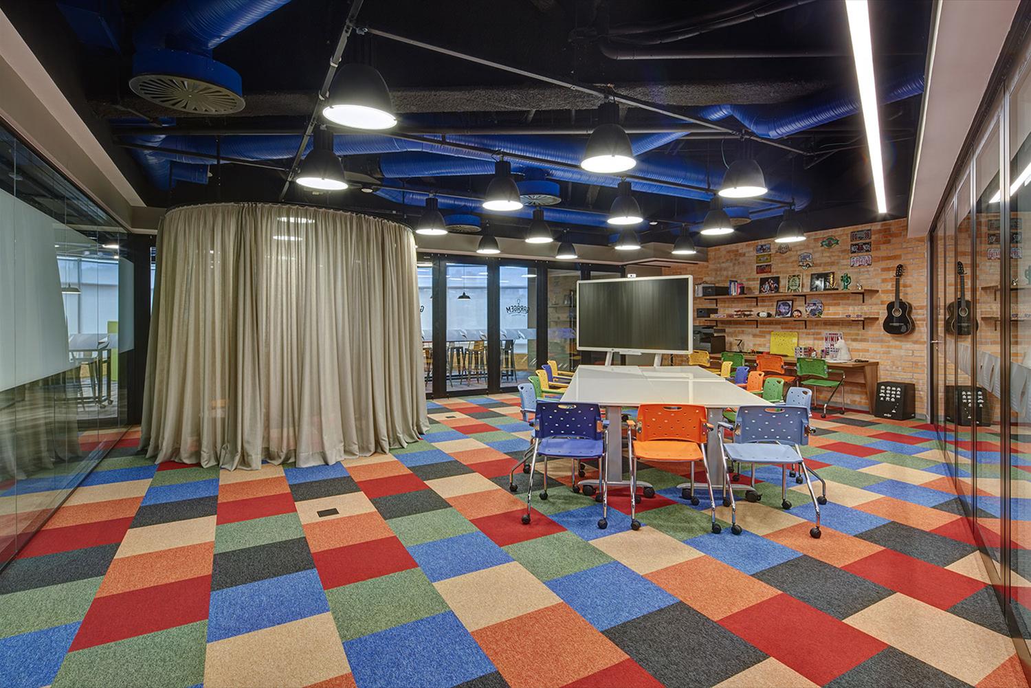 Unilever Brasil 办公室 | 现代木质设计，打造高效办公空间-35