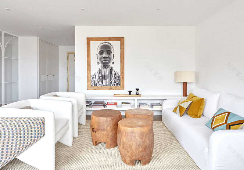 马德里 90 平米白色公寓,玻璃 partition 分隔空间,明亮有趣-5