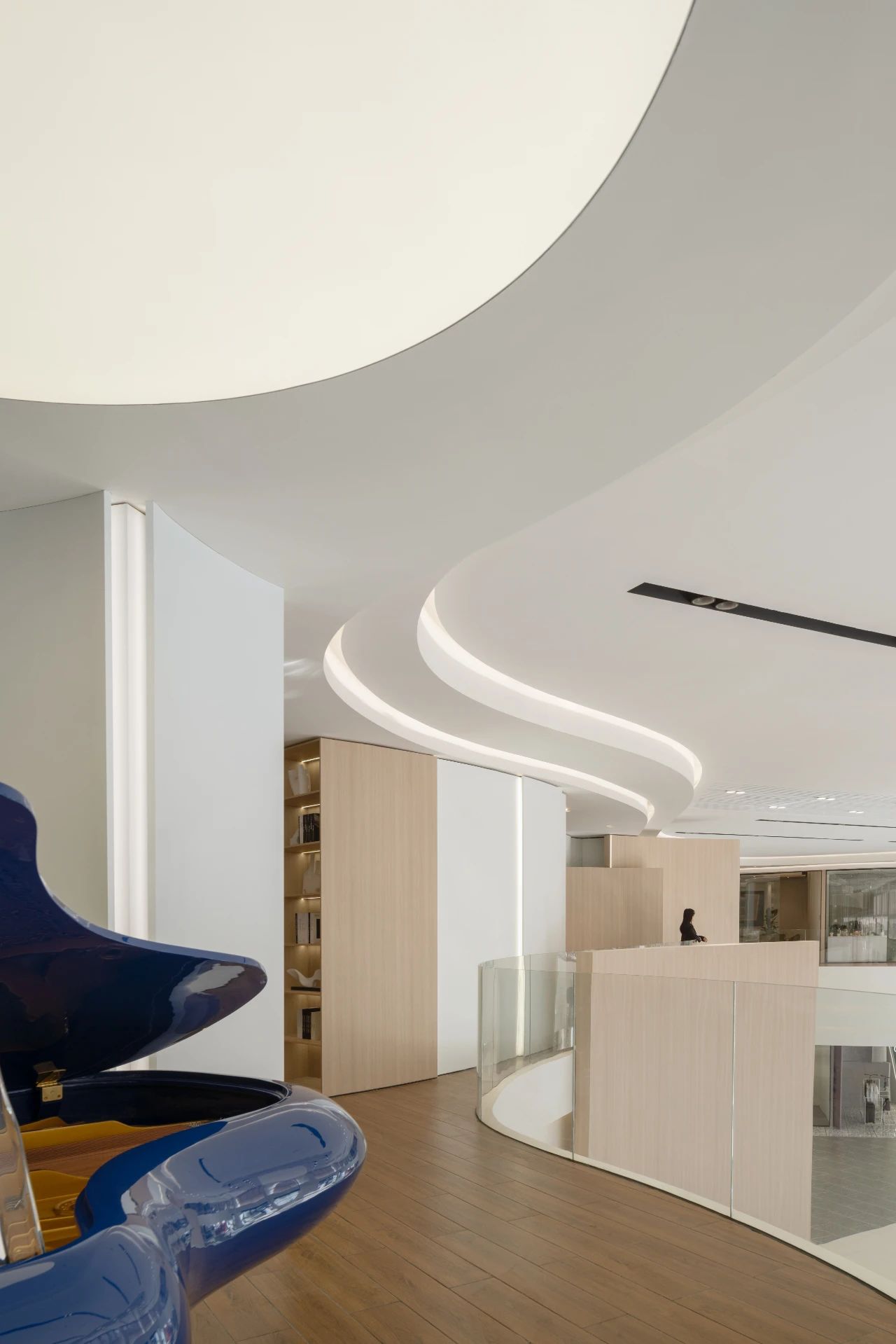 BMW 宝马前海客户体验中心丨中国深圳丨ARCHIHOPE 朱海博建筑设计事务所-38