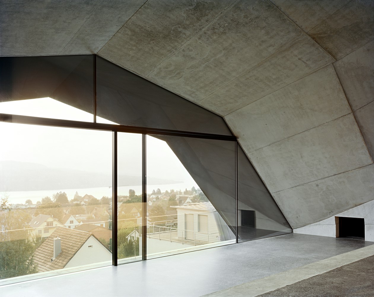 湖边‘黑’住宅-7