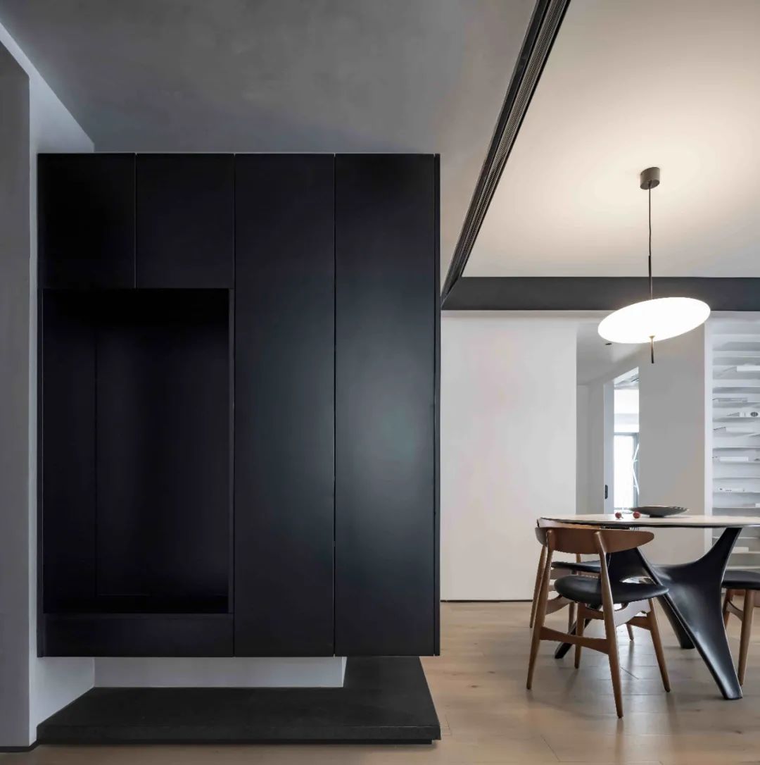 钢板+大理石，前卫艺术的教师之家 | 云行设计-7