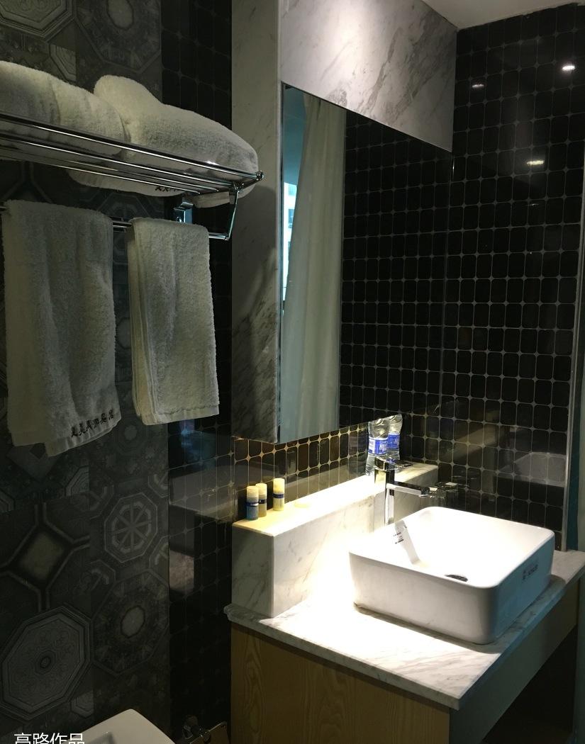 
提莫网咖主题酒店设计 -10