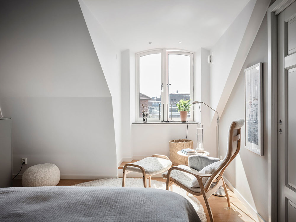 哥德堡明亮宽敞的顶层公寓设计-14