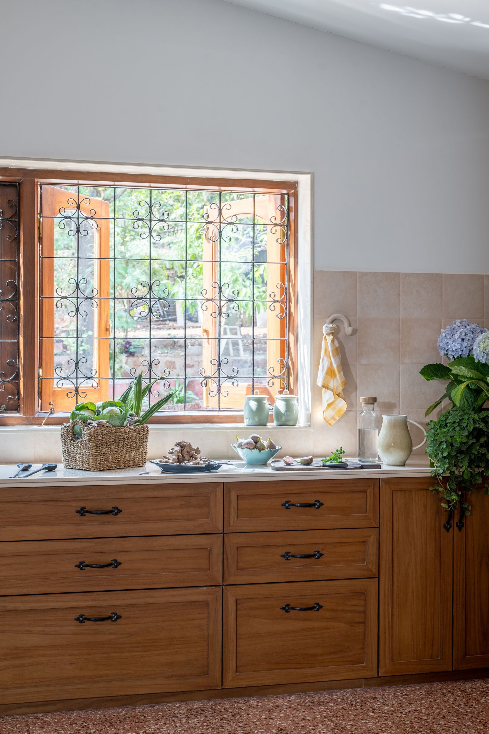 Panchgani遗产住宅改造为季风度假屋丨印度-13