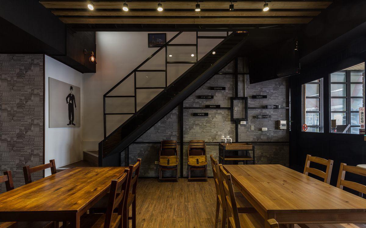 工业风 Café 周奕伶巧妙改造拉面店-4