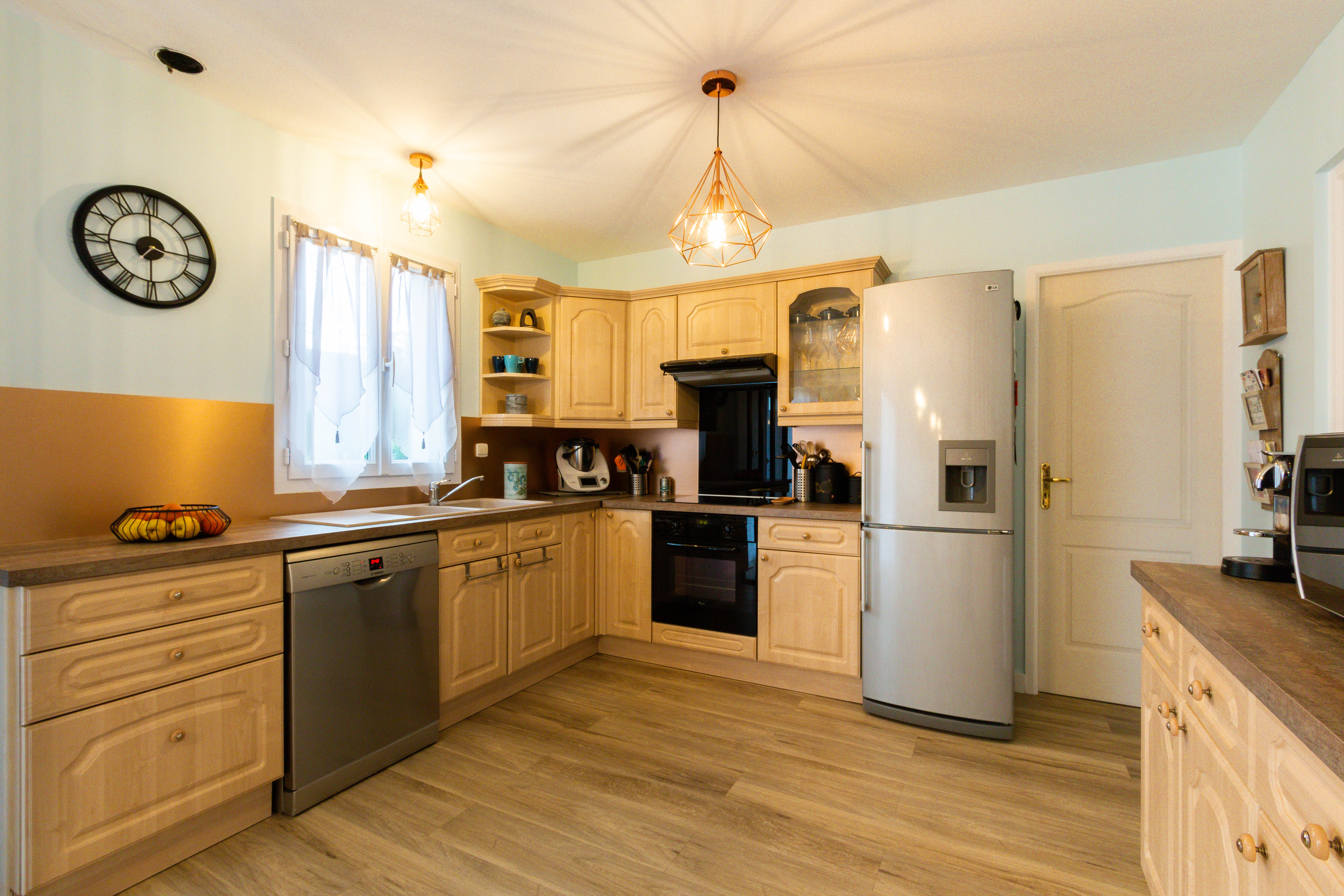 室内向通风放松茧居空间的转变-7