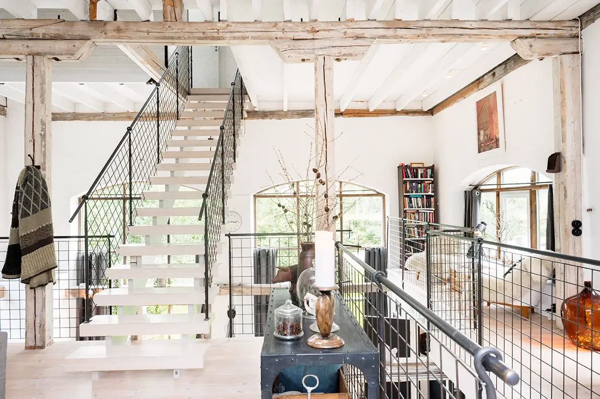 瑞典古老铸铁厂变身独特民宿-9