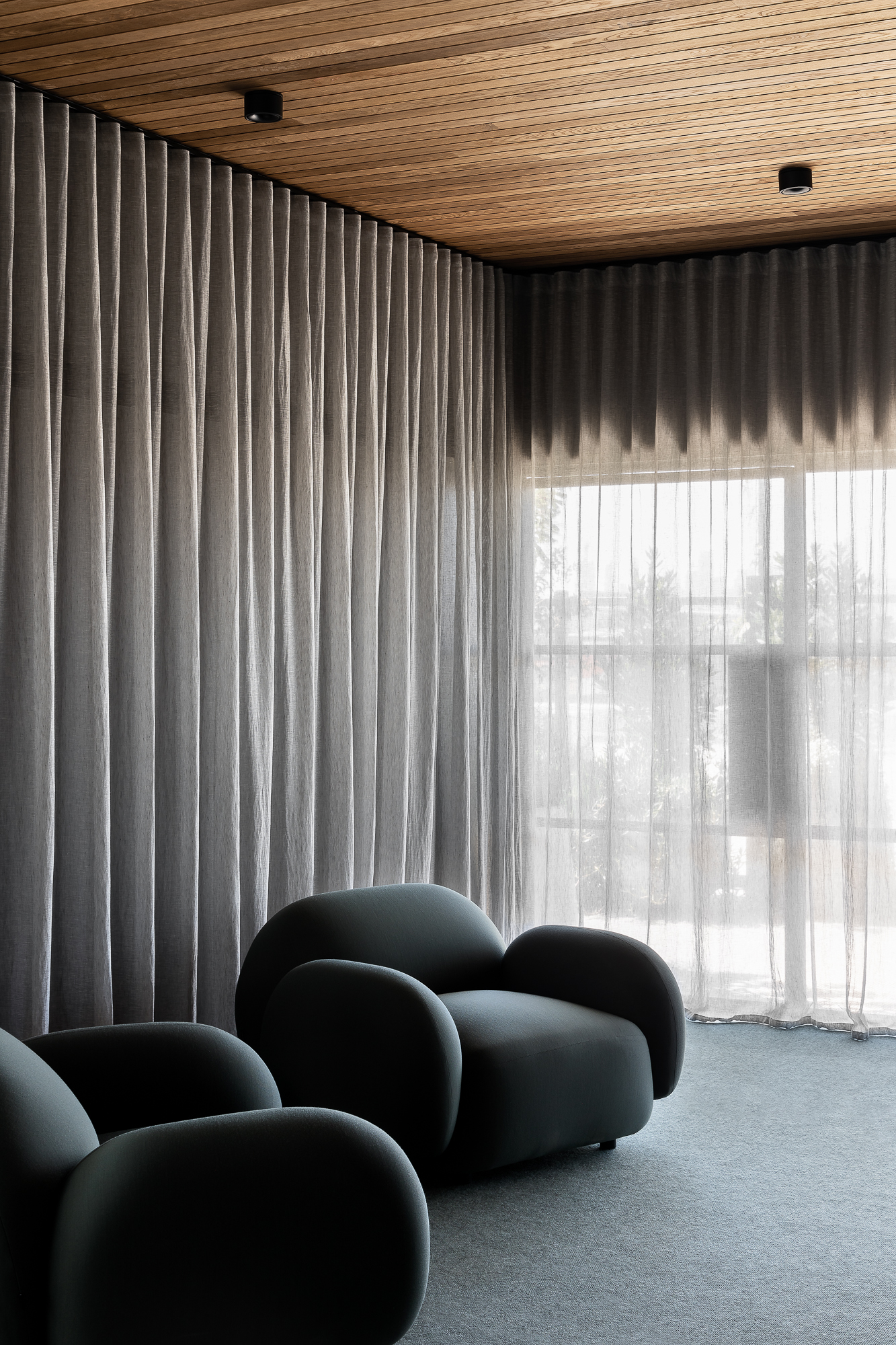 Mancini Made 新办公室 | 室内外景观融合,打造创新设计典范-18