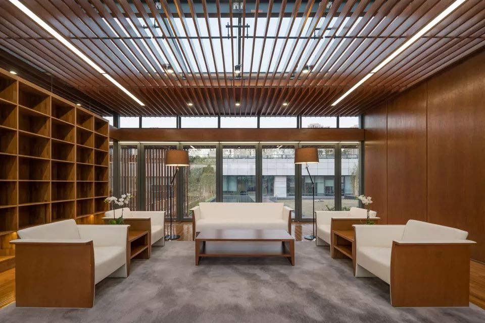 上海科技园区“屋上三间”会务空间——融入自然的空中花园-21