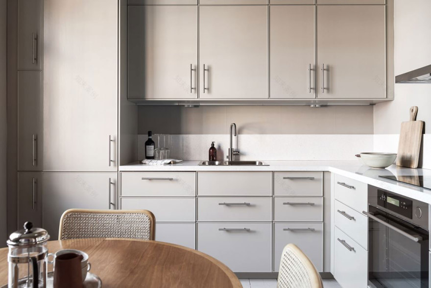 瑞典时尚公寓 | 海报与书籍的完美融合-9