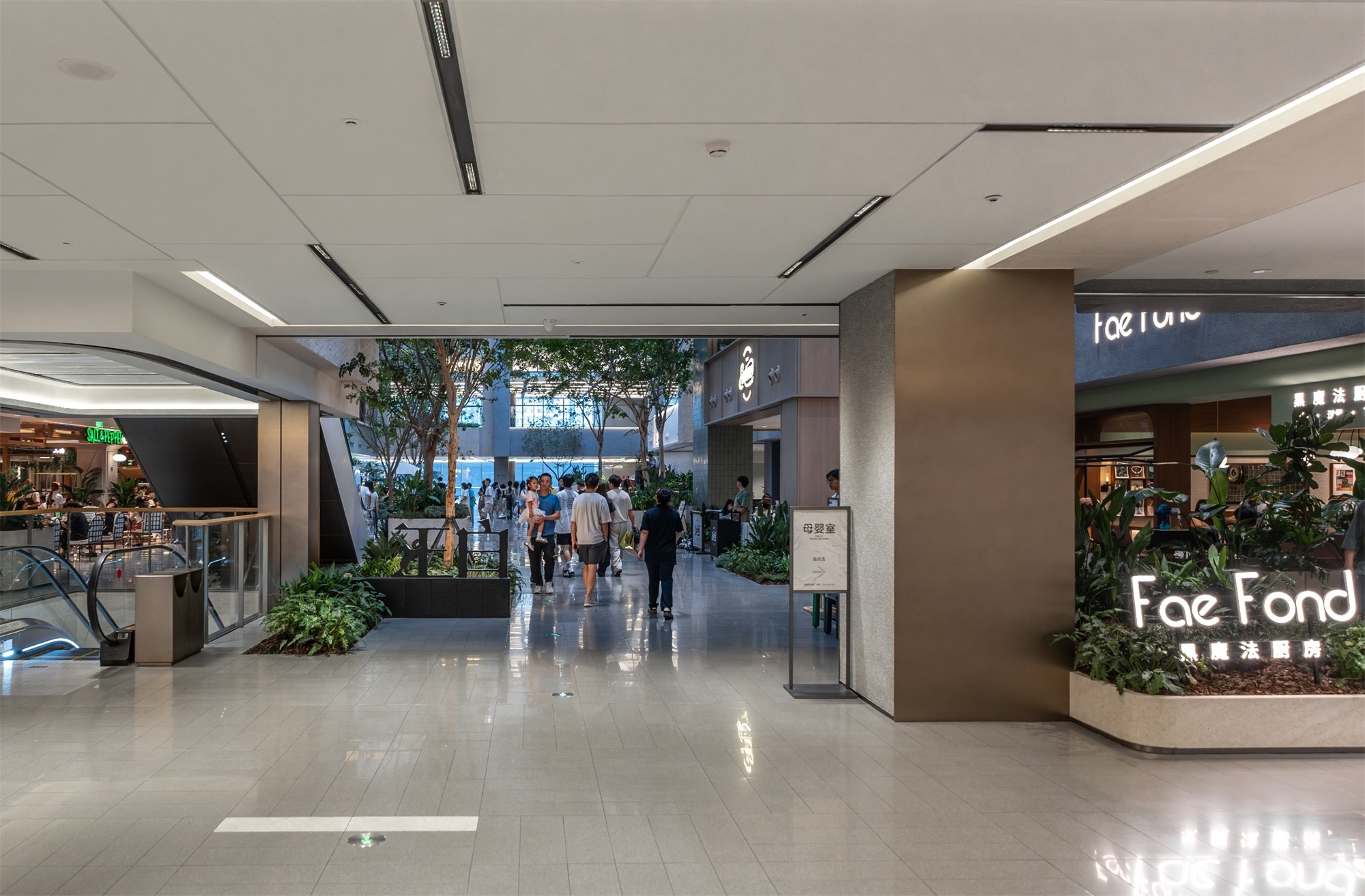 重庆龙湖北城天街B馆L4层室内景观营造丨中国湖北丨物候设计（重庆物候景观规划设计有限公司）-23