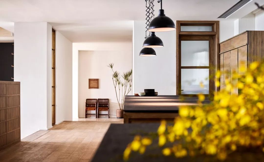 重庆“滟设”火锅 | 东方意境的灰色空间与超现实叙事-21