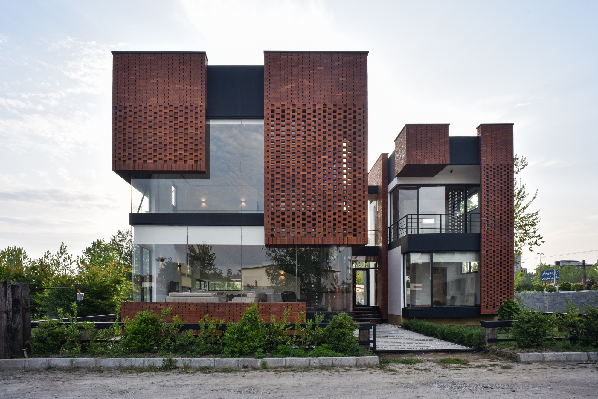 Maziar Brick House 别墅设计-17