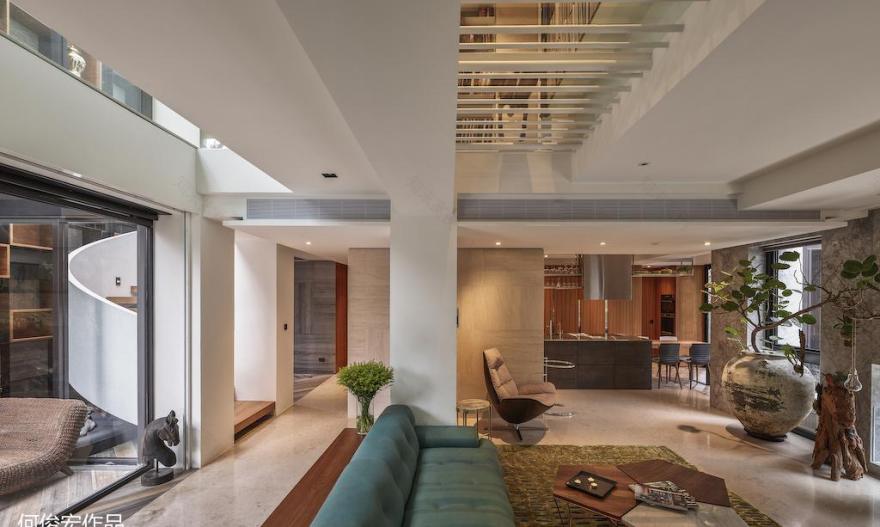 森林上 绿光下-3