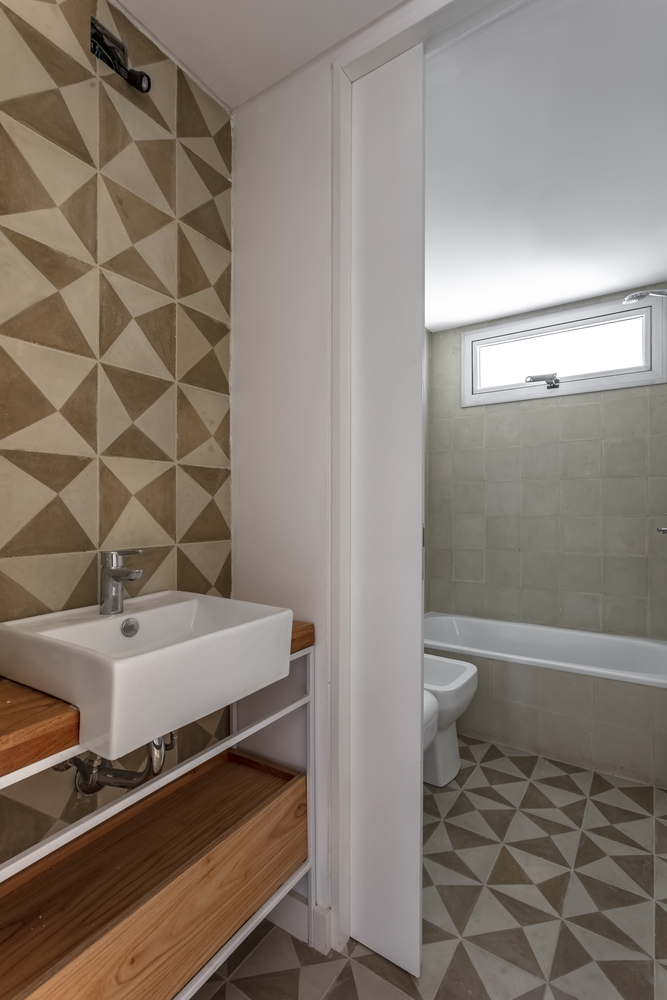 LL 2474 建筑 · Arqtipo 打造的灰色砖墙生态家园-41