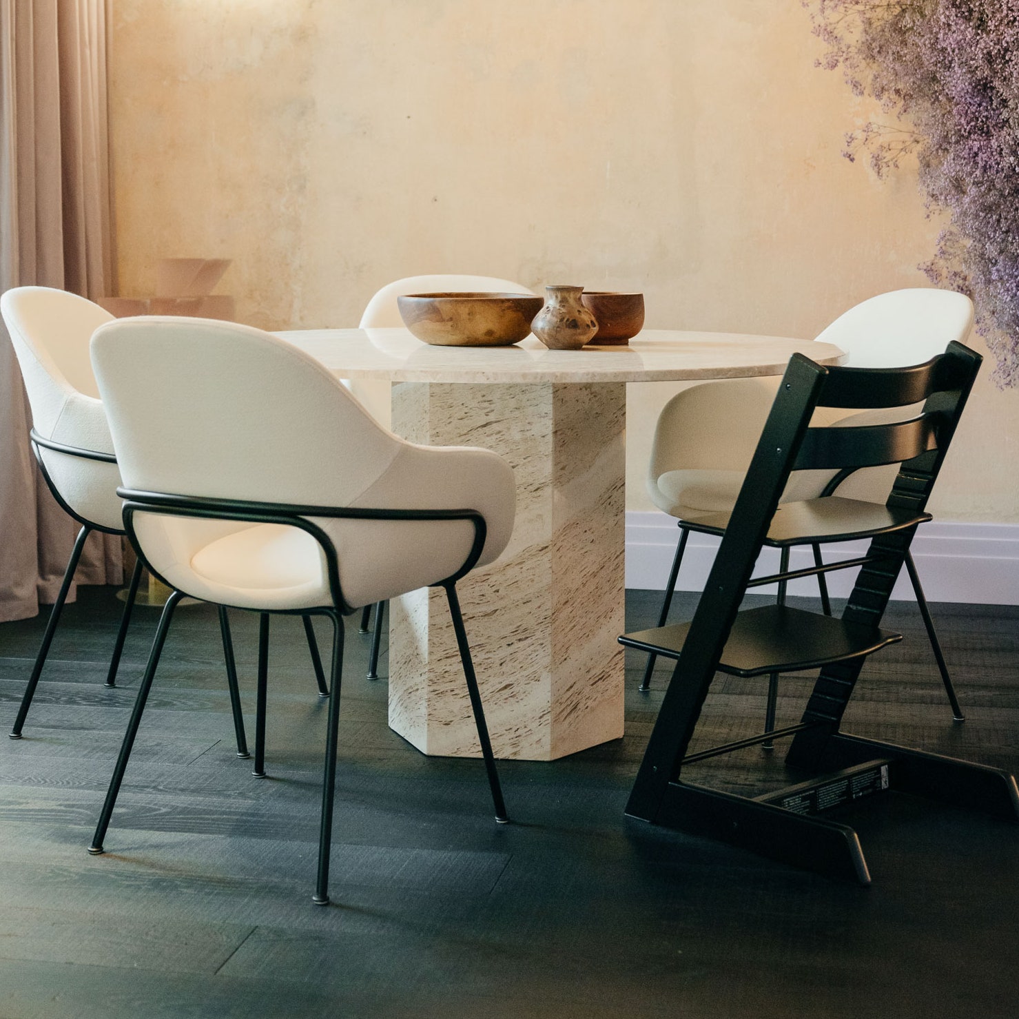 未来家居实验室 | 多面、节能、温馨的 90 平米公寓-0