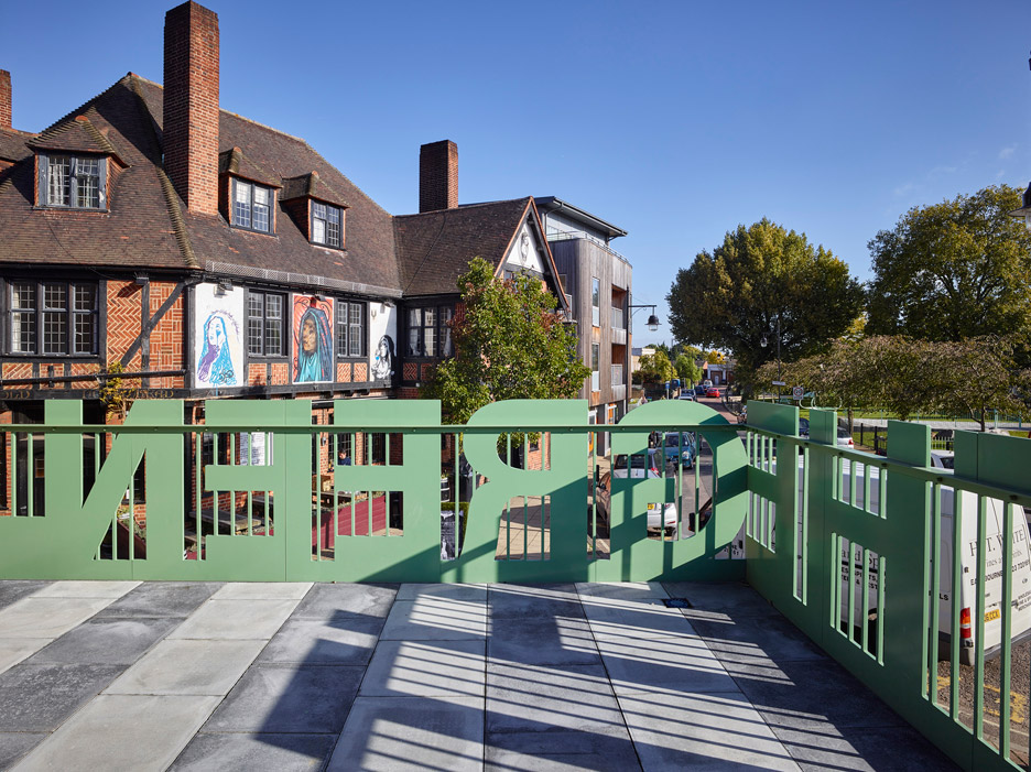 由 AOC 打造的绿色社区中心-32