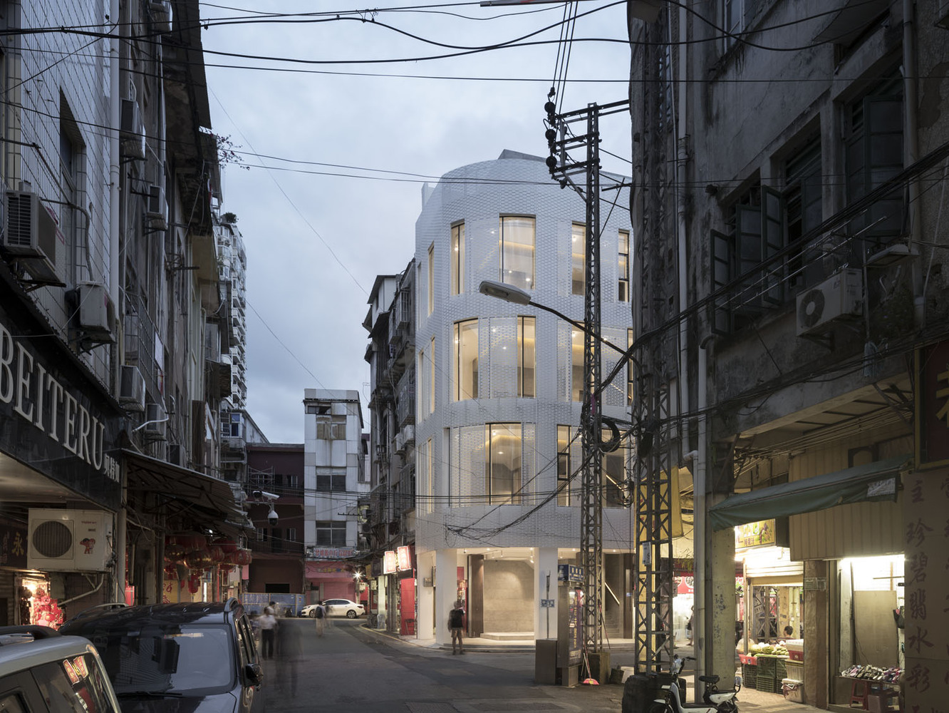 Old Building Renovation on Zhenbang Road  TEAM BLDG-32