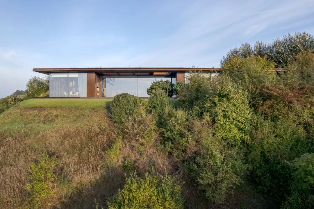 波兰坡地河畔集成住宅丨77建筑工作室-19