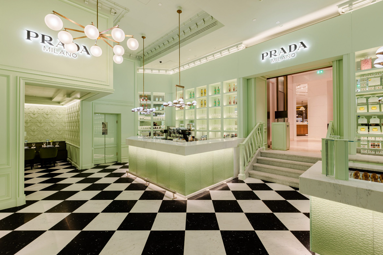 Prada Caffè 快闪咖啡店丨英国伦敦丨Roberto Baciocchi-44