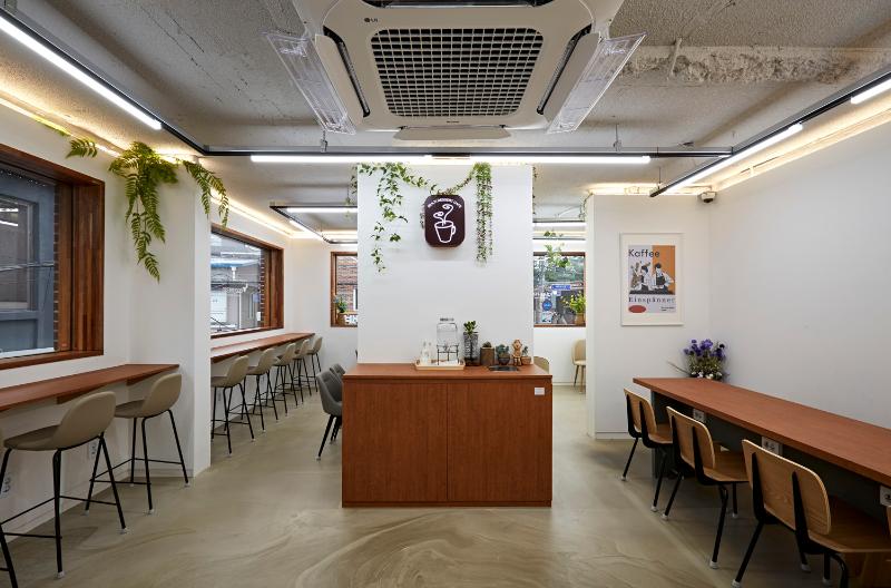 14 坪简约咖啡厅，展现 white&wood 风格魅力-4