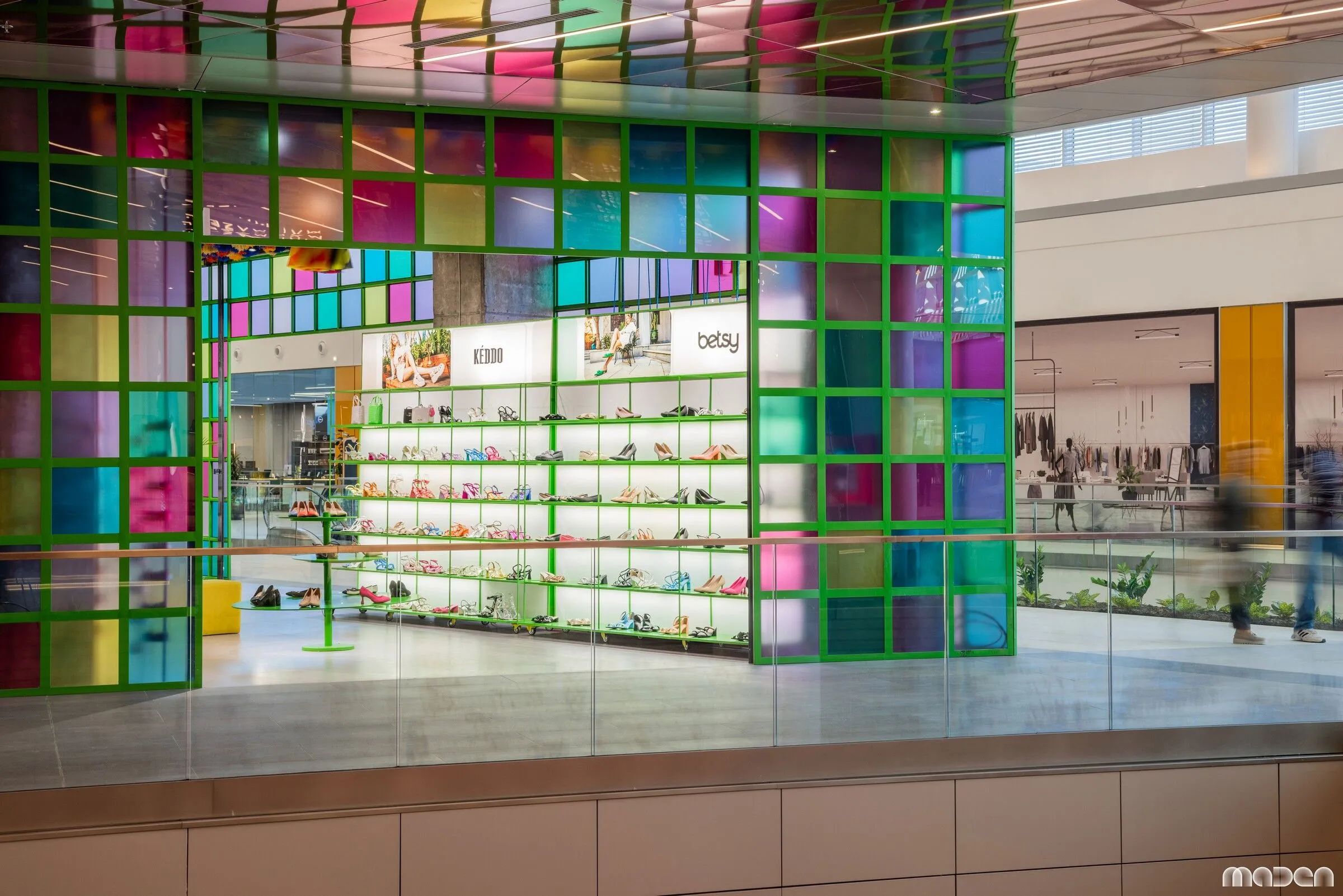科索沃 Carnival 品牌店丨普里什蒂纳丨Maden Group-3