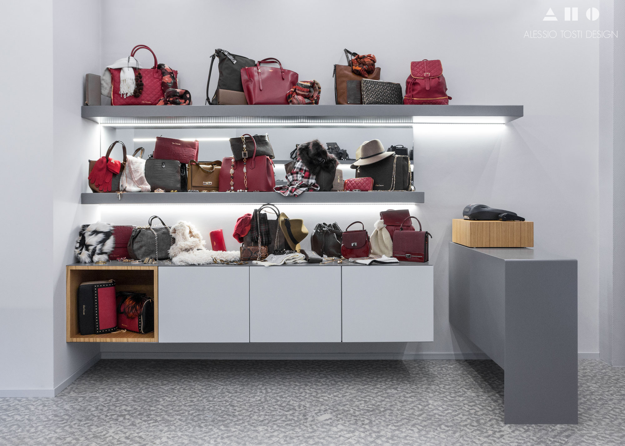 2016 年意大利商店 L'Altra Moda 室内设计案例-10