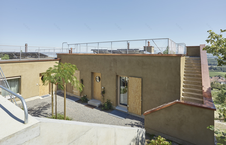 Mont Vully 两栋公寓 | 自然低排放材料打造宜居空间-3