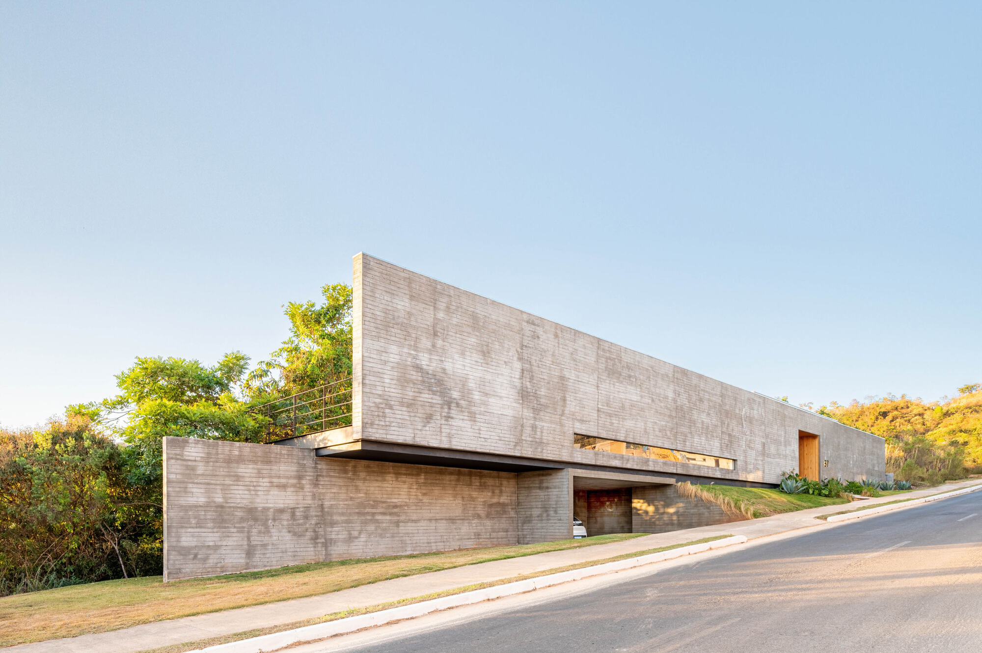 派内拉斯之家丨巴西巴西利亚丨Studio Bruno Porto-17