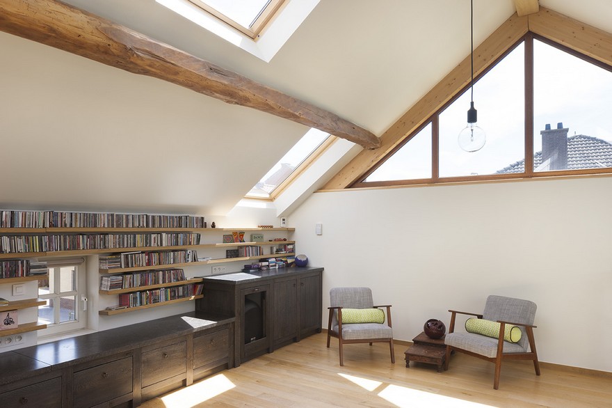 Old Clay Timbered House Renovated in Belgium by Burobill-13