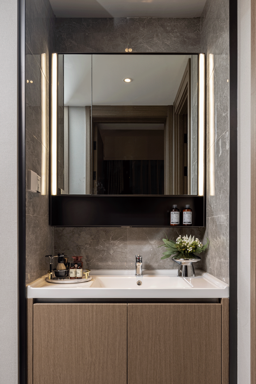 摩登红之家 · 现代家居设计的艺术呈现丨中国西安丨深圳市协鹏建筑与工程设计有限公司杭州分公司-56