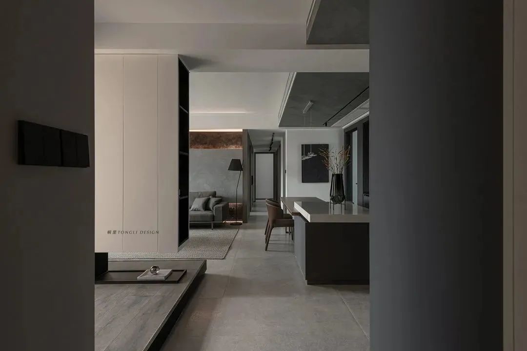 静谧深海蓝,游园般的住宅设计-30