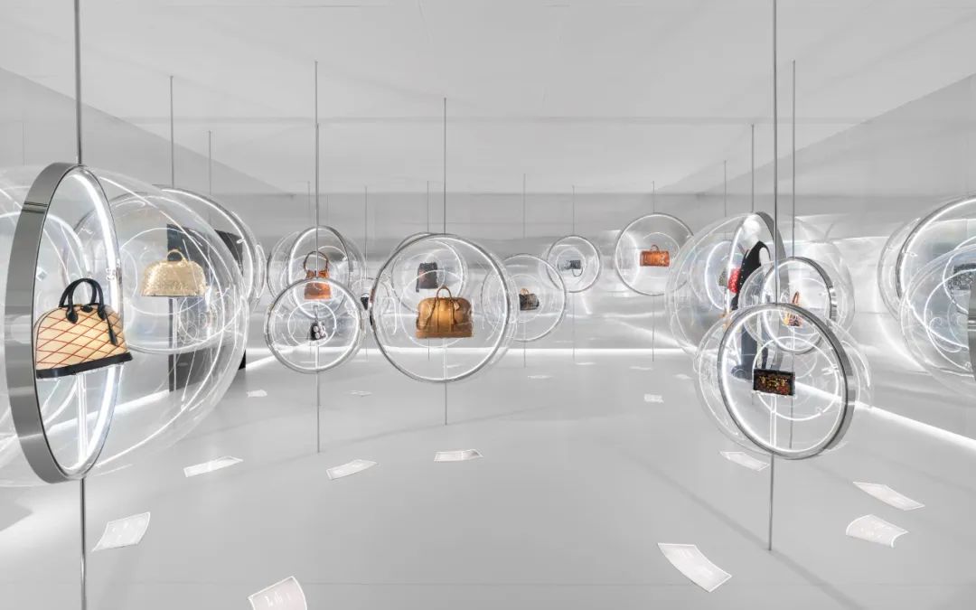 Louis Vuitton 泰国专卖店之梦幻之旅丨泰国曼谷丨OMA-40