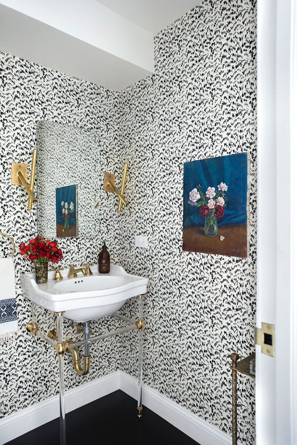 纽约明亮黑白公寓的彩色魅力-12