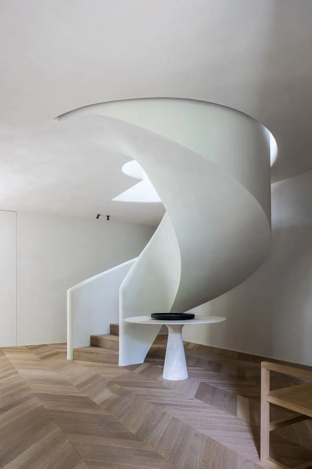 平衡内饰丨保加利亚鲁塞丨Nathalie Deboel-24