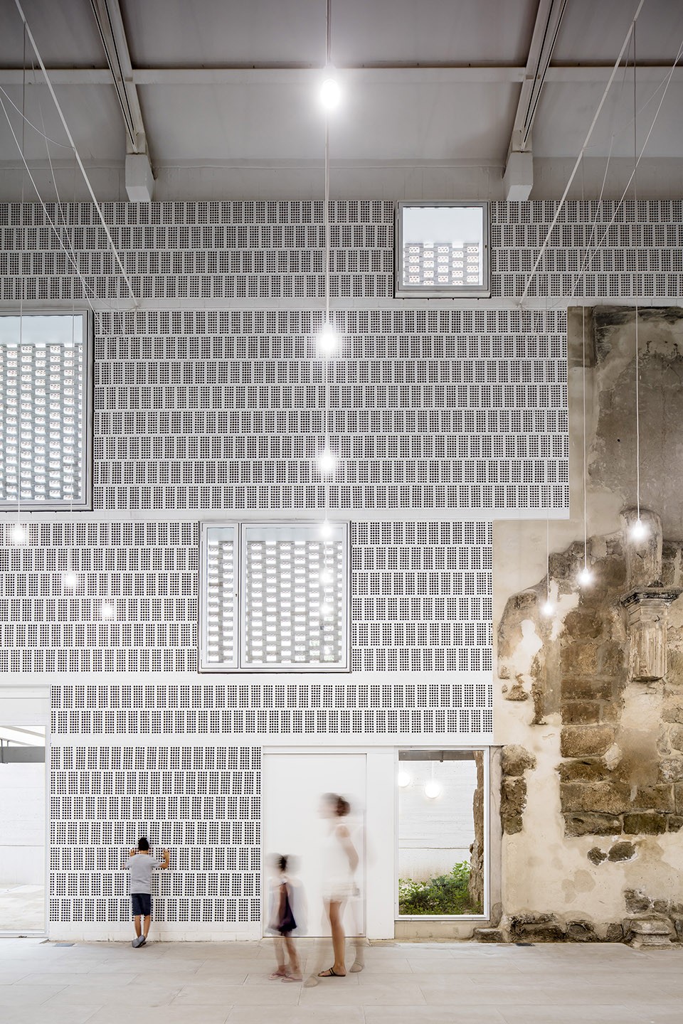 古教堂新生命 | 西班牙 Vilanova de la Barca 教堂改造-9