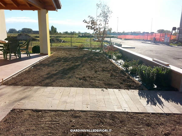 带花园的独栋别墅景观项目-12