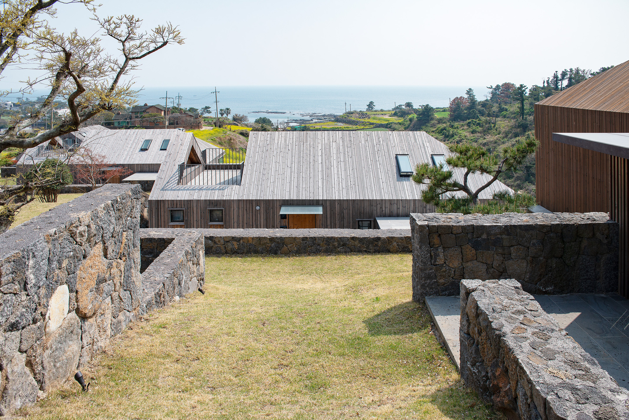 风山之屋丨韩国丨Doojin Hwang Architects-28