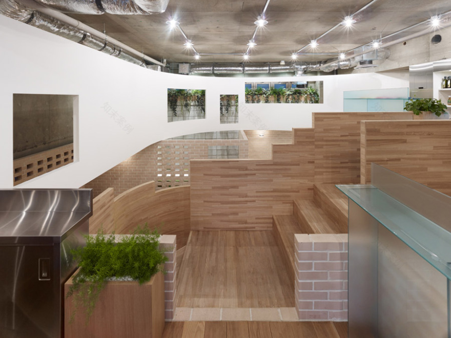 东京半地下有机餐厅,层高 4.39 米的空间魔法-17