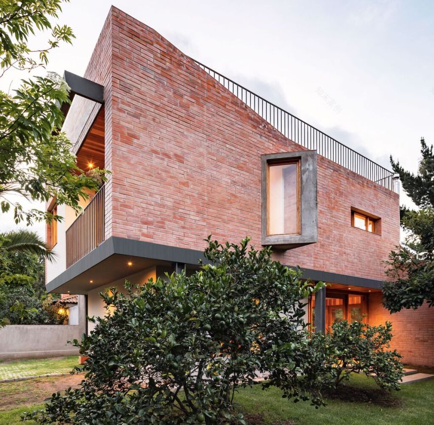 厄瓜多尔 Doble Soga 住宅丨费利佩·帕拉西奥斯+约翰·默勒·阿奇特克滕-12