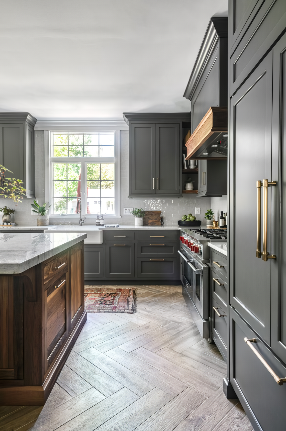 灰色美式胡桃木岛台餐厨空间设计丨United StatesNew York丨Stonington Cabinetry & Designs-43