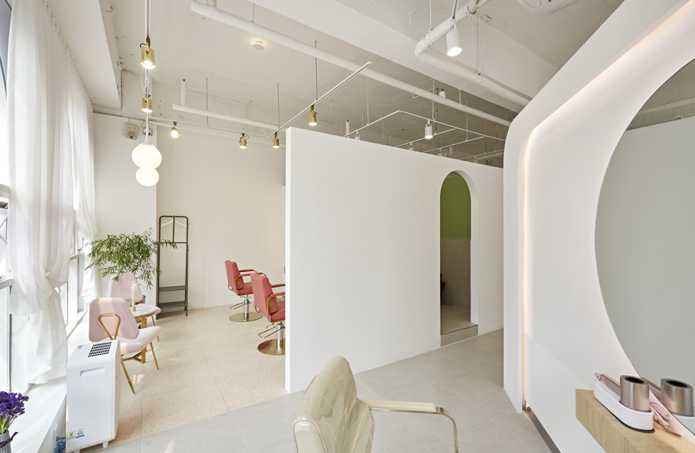 现代简约 46 平米美容室设计-9
