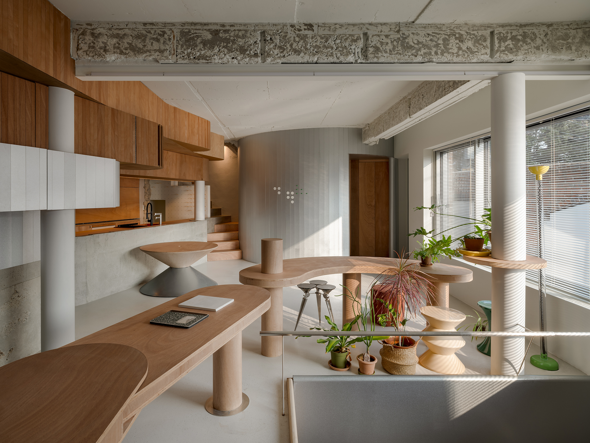 Reinterpreting a 50-Year-Old Building in Myeongnyun-dong丨sukchulmok + BRBB Architects-33